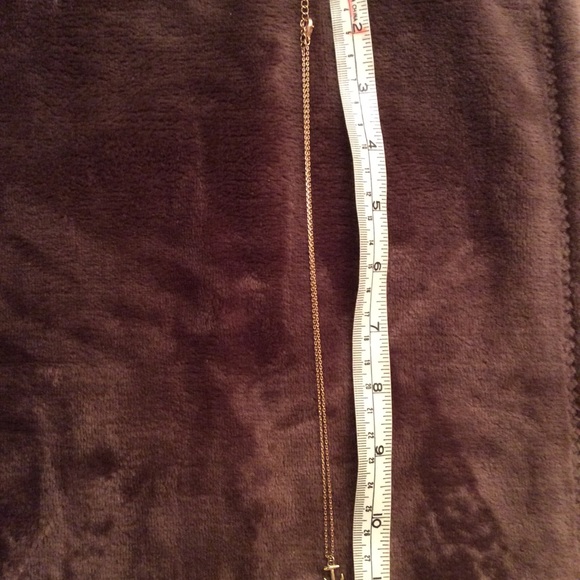 New Gold tone necklace with pendant - Picture 2 of 4